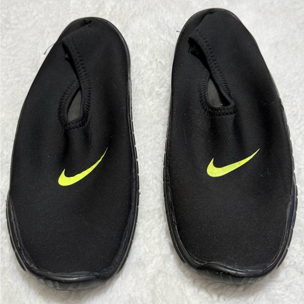 Nike Aqua Water Shoes Black Neon Swoosh surf Gorpcore Y2K Women’s 8.5 Men’s 7